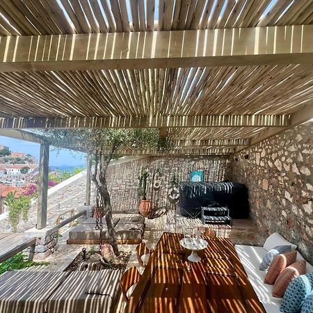 PortaDelMare deluxe suites Hydra  Exterior foto