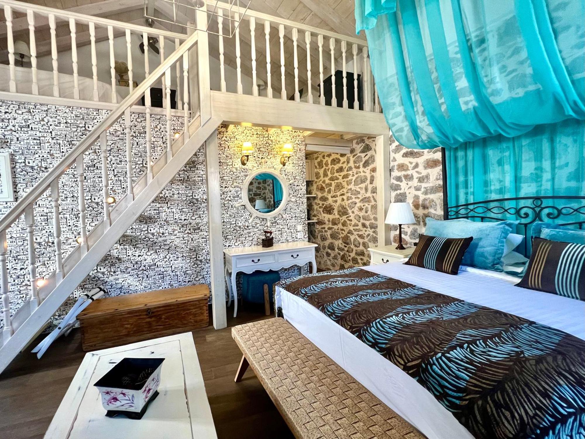 PortaDelMare deluxe suites Hydra  Exterior foto